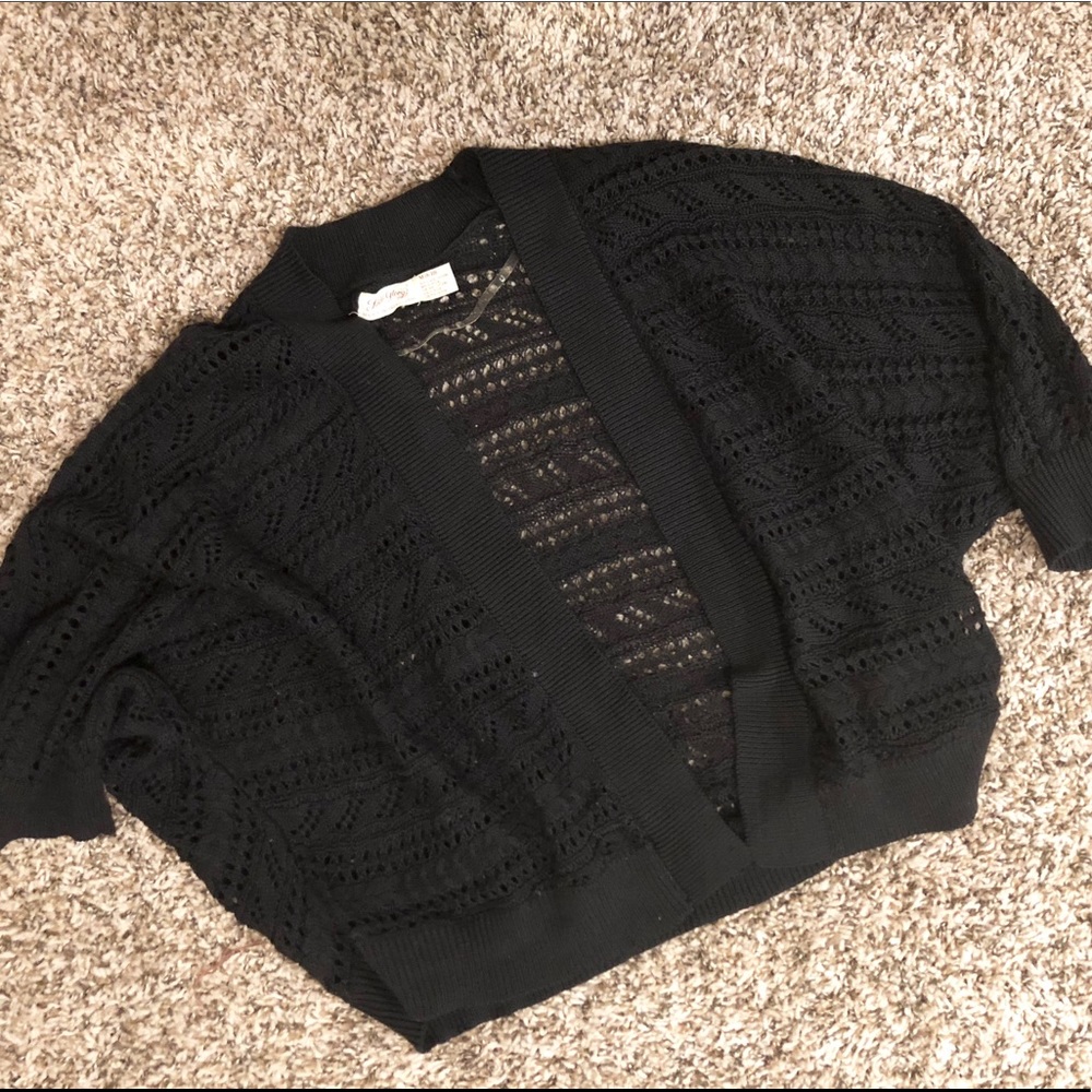 Black short 3/4 sleeve cardigan